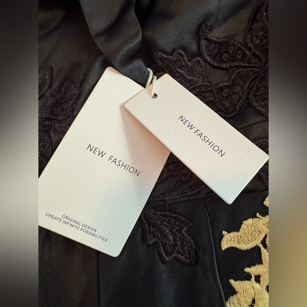 Elegant V-Neck A Line Tea Length Dress With Appliques and Pockets in Black - Picture 8 of 11